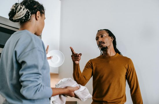 setting healthy boundaries in relationships